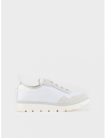 P05 Slip-On Blancas