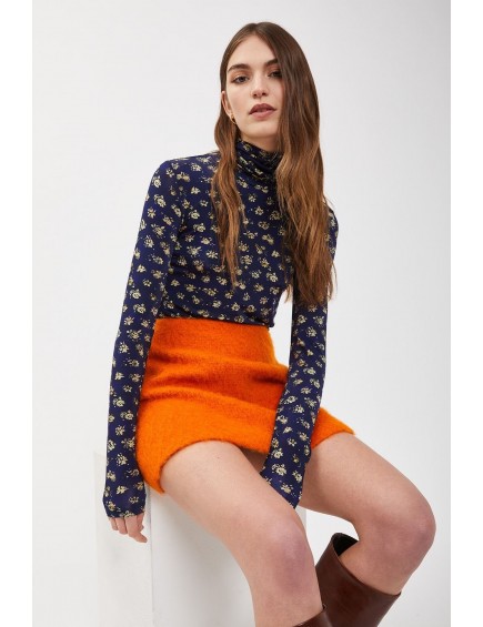 Top Cuello Alto Estampado