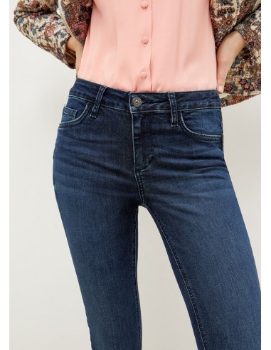 Vaqueros Entallados Botton Up