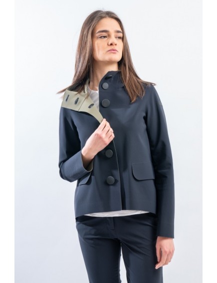 Chaqueta Corta Asimétrica...