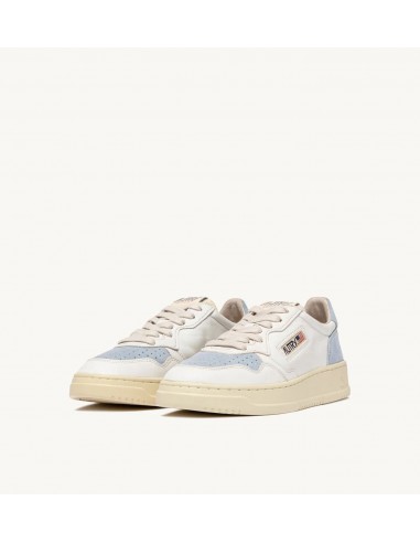 Medalist Low Light Blue Suede