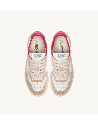 Medalist Low Fuchsia Leather