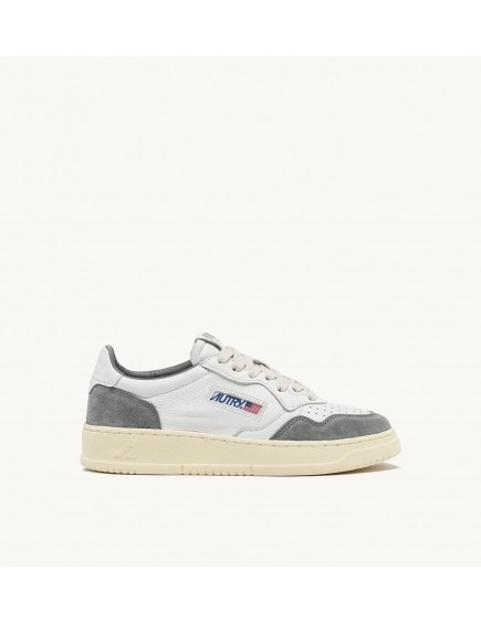 Sneakers Medalist Low...