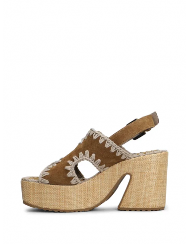 Raffia platform with backstrap