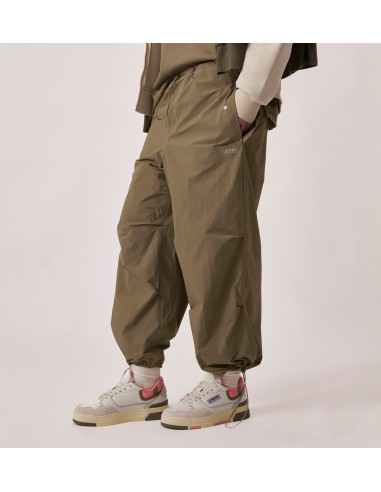 Pantalón paracaídas reflex  de nailon