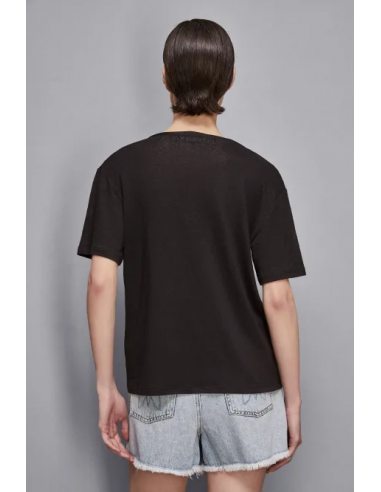 Camiseta de lino con escote en V Camiseta de lino con escote en V