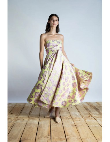 Vestido Strapless with Pleated