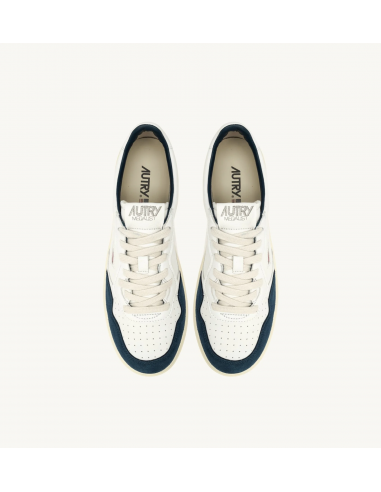 Medalist Low White/Capri Leather Suede