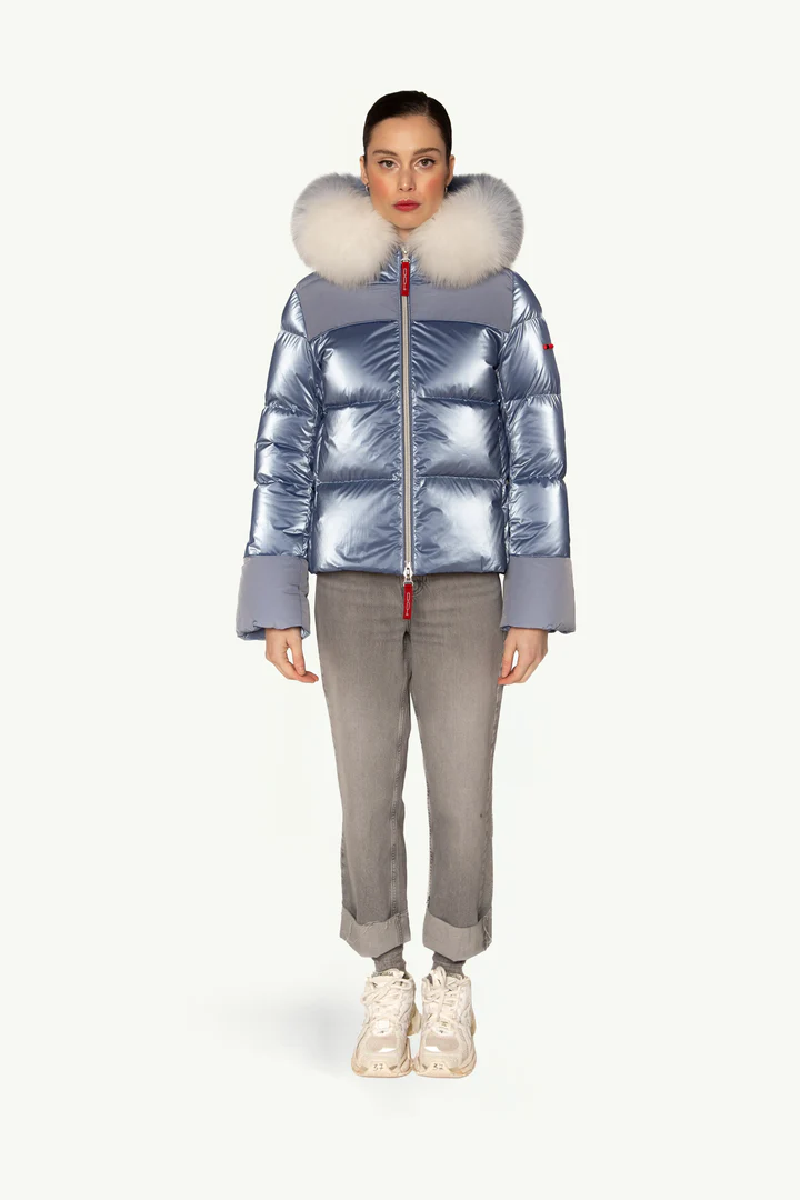 Cazadora Ivon Dichi plumas corta con capucha degradada TALLA 38