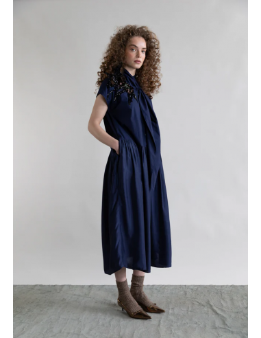 Vestido Falling Chimney Neck