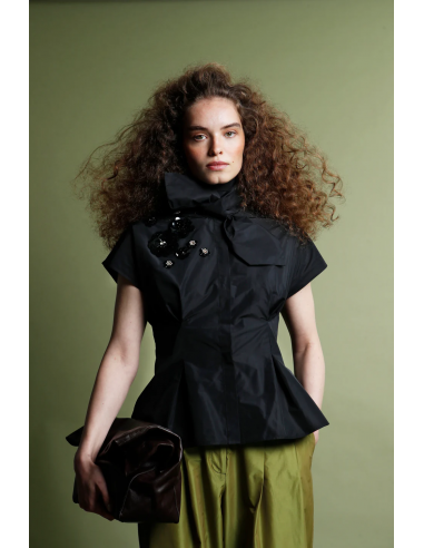 Top Cropped Fitted Shirt with Ring...