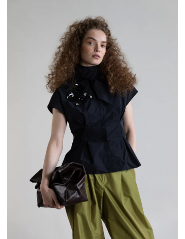 Top Cropped Fitted Shirt with Ring...