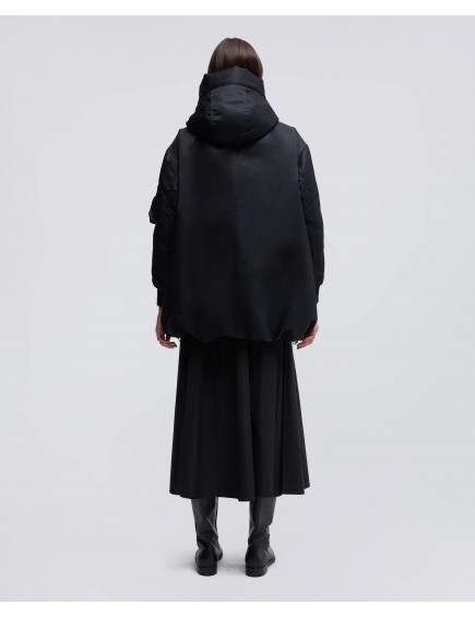 Plumas Raso Capucha Negro 2