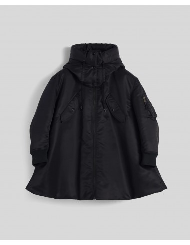 Plumas Raso Capucha Negro