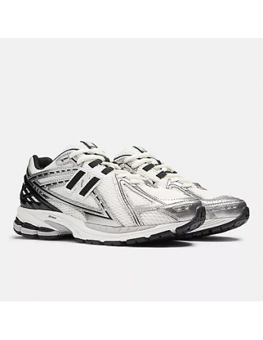 1906R Silver Metallic / Black / Sea Salt